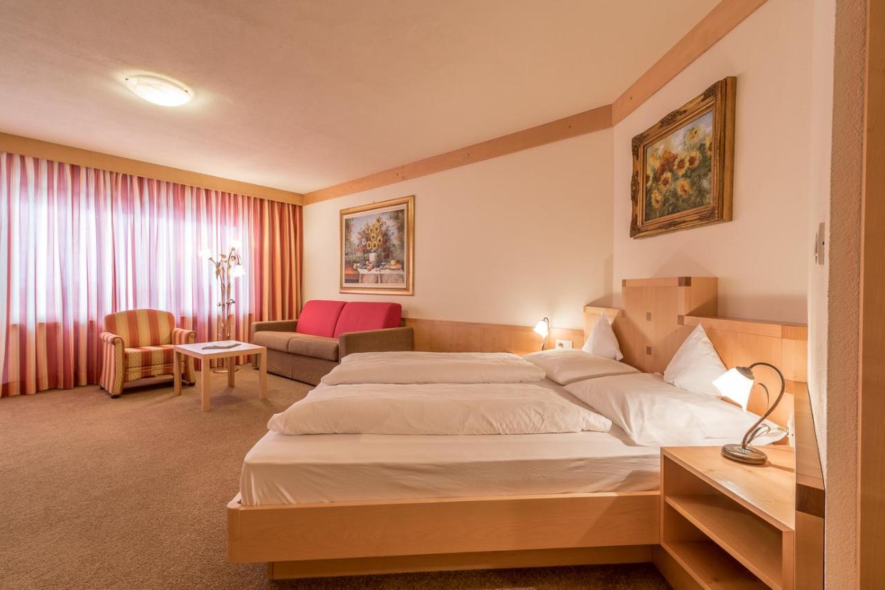 Hotel Taushof Scena Esterno foto