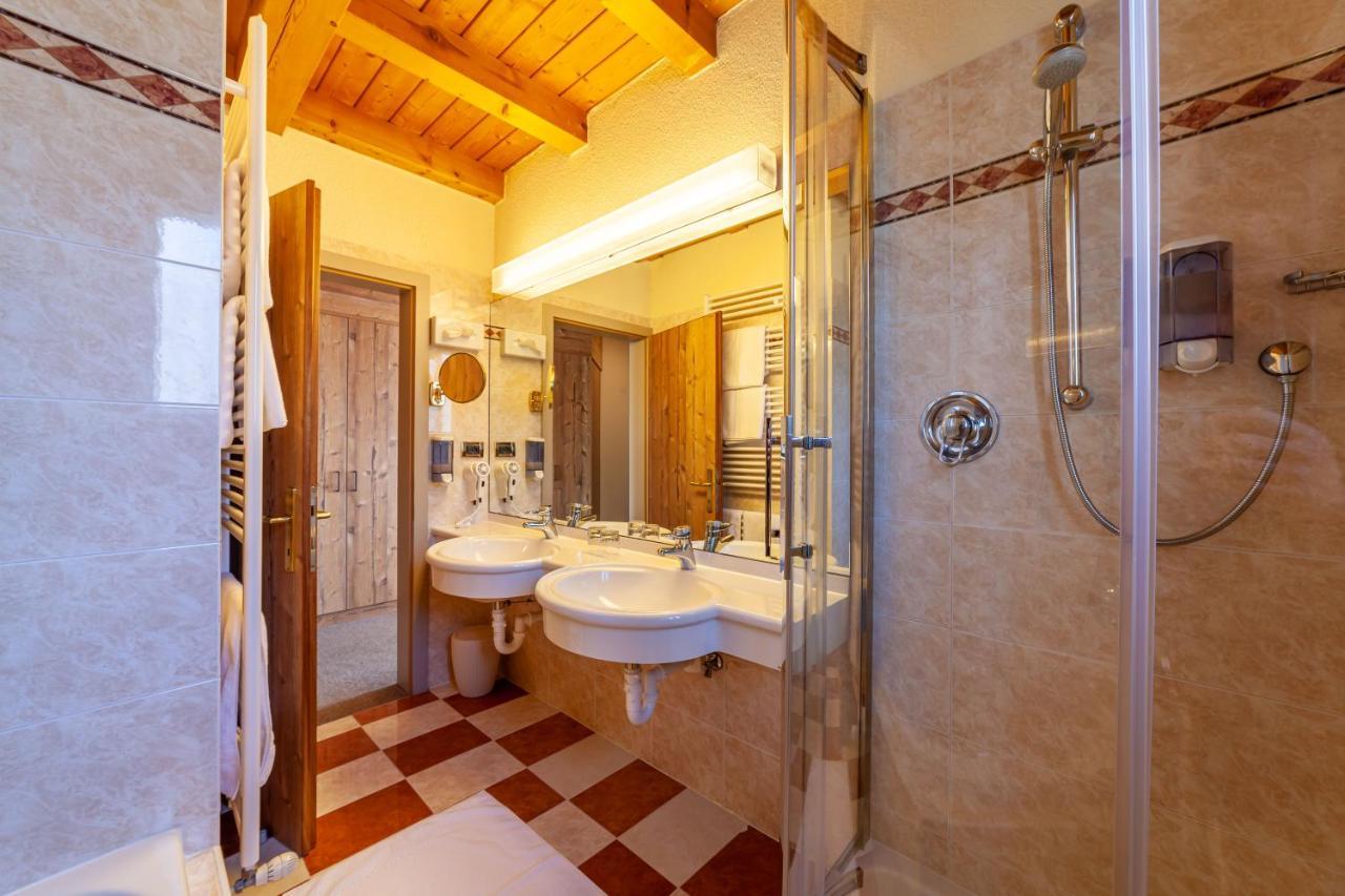 Hotel Taushof Scena Esterno foto