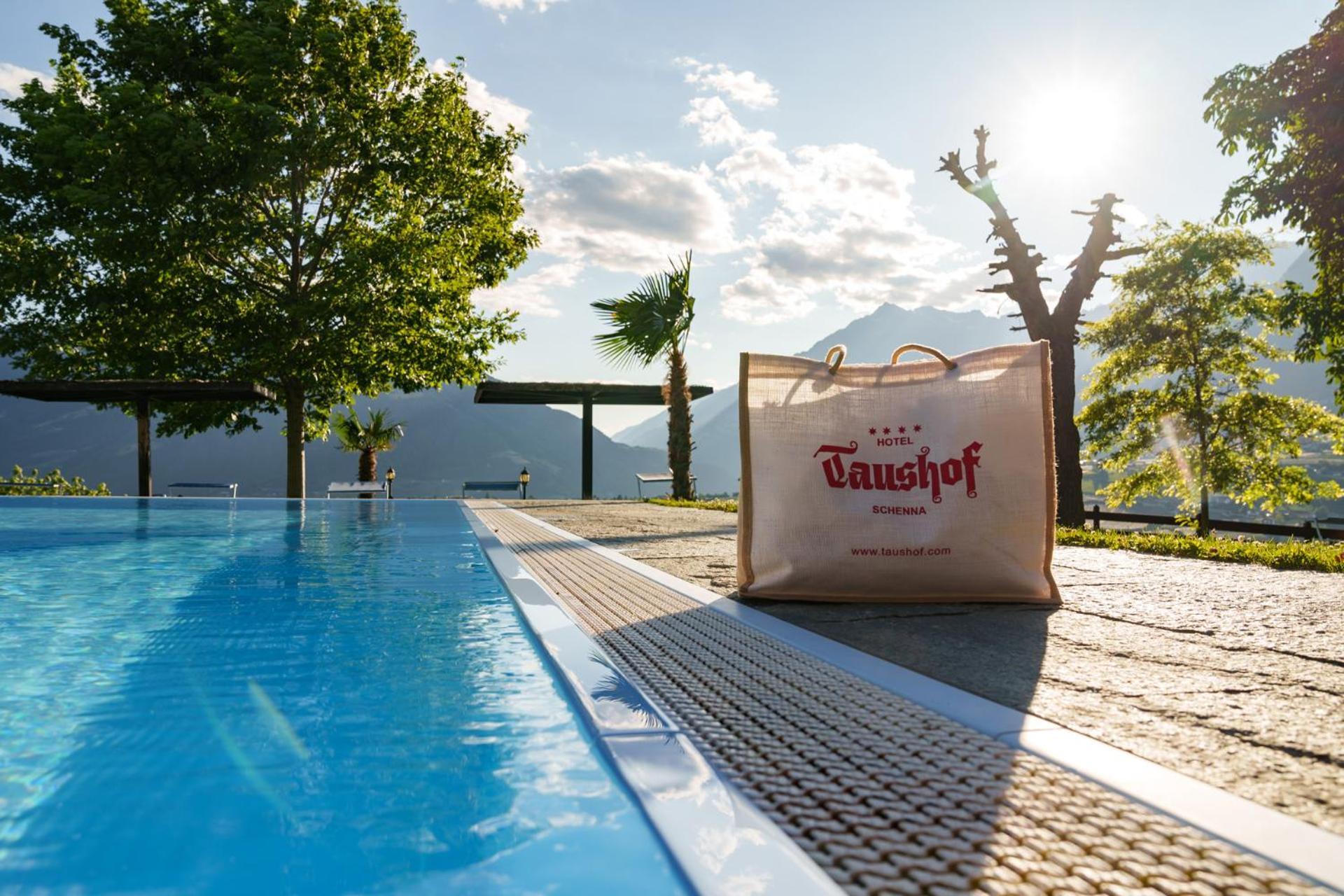 Hotel Taushof Scena Esterno foto