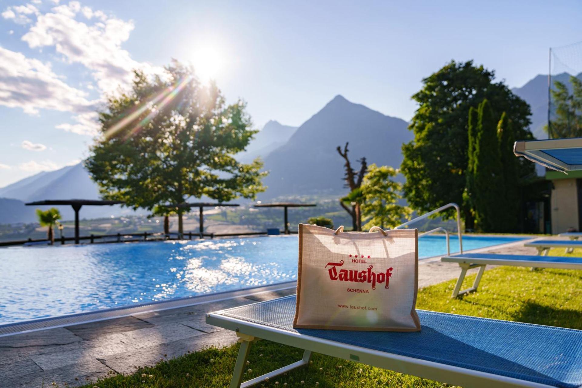 Hotel Taushof Scena Esterno foto